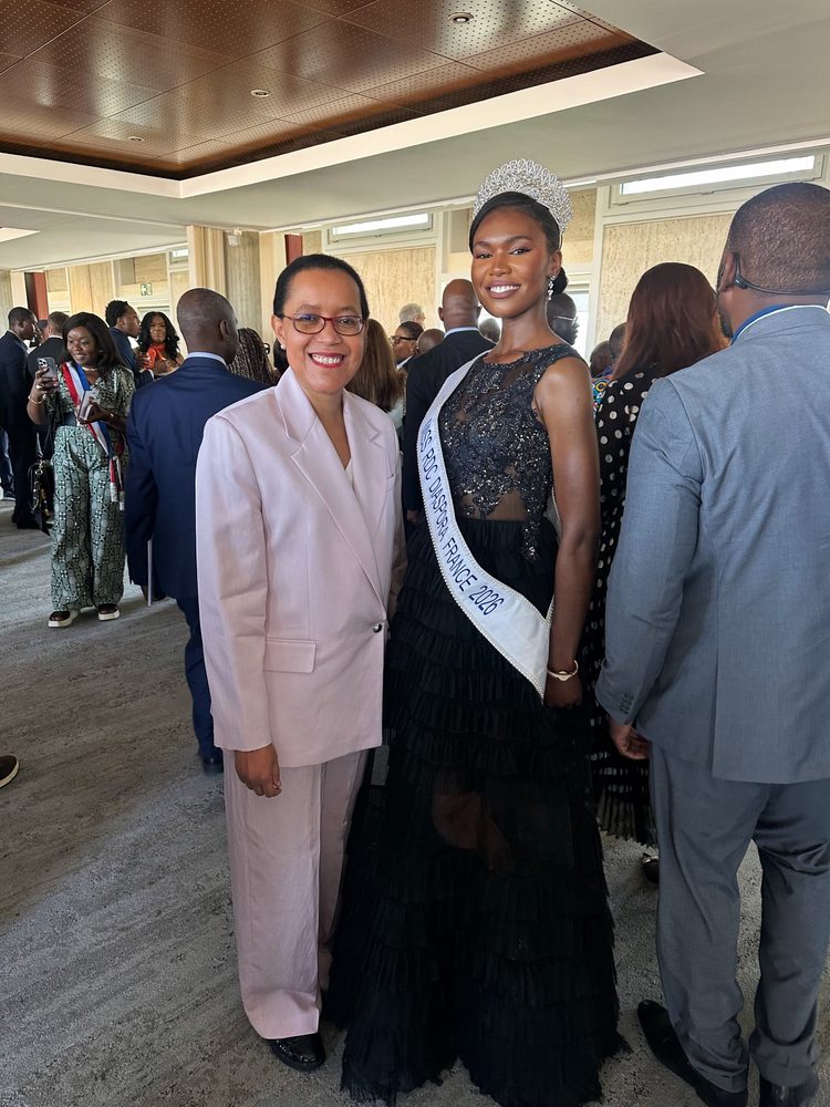 Pauline Monka Bile avec Raïssa Malu, Ministre d'État, ministre de l'Éducation nationale de la RDC à l'UNESCO
